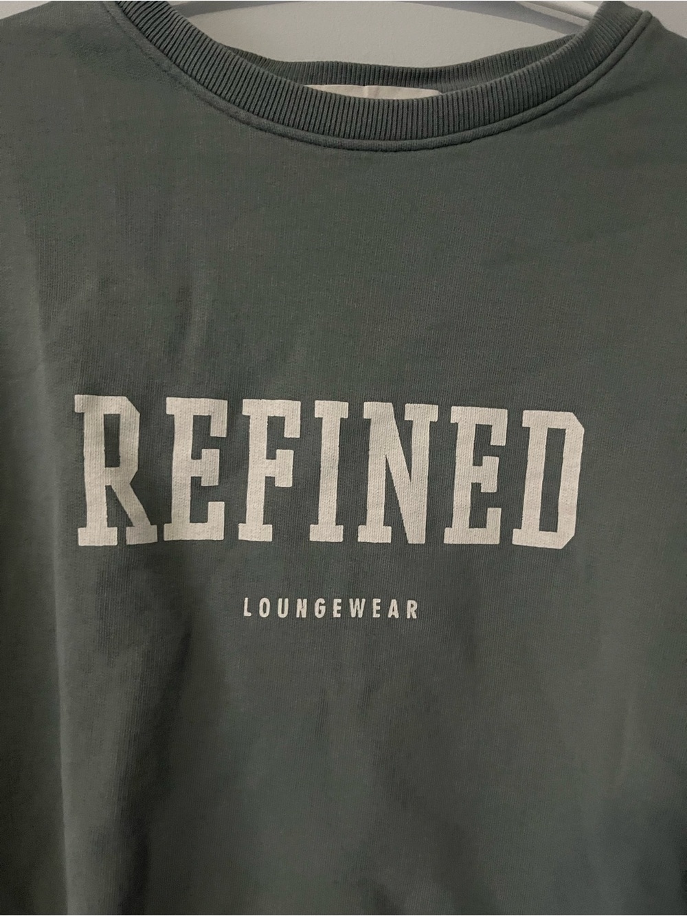 OAK + FORT Women's Crewneck sweatshirt in Olive Green - REFINED loungewear logo - Picture 6 of 13